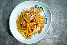 How to stir-fry hot and sour shredded radish How to make spi