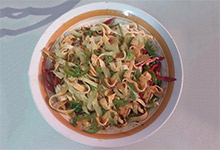How to make green pepper tofu skin at home How to make green