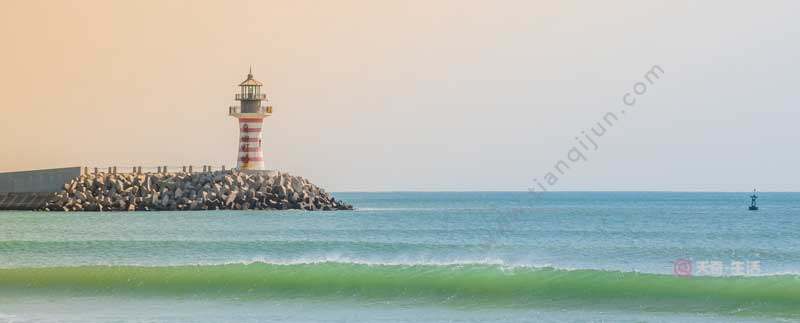 Which attractions in Sanya do not require tickets