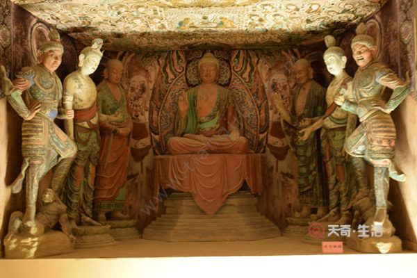 What time does the Mogao Grottoes open in the off-season