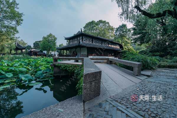 What time does the Humble Administrators Garden in Suzhou open in the morning? What are the business hours of the Humble Administrators Garden in Suzhou?(图2) What time does the Humble Administrator's Garden in Suzhou open in the morning