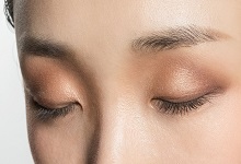 What lipstick goes with orange eye shadow What lipstick goes