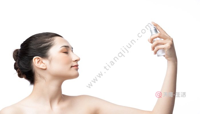 What is the reason for applying mud to make-up? What are the remedies for applying mud to make-up?(图3) What is the reason for applying mud on makeup