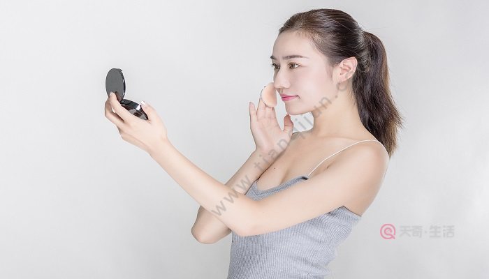Why use makeup cream? How to use makeup cream?(图2) Why is it necessary to use isolation cream for makeup