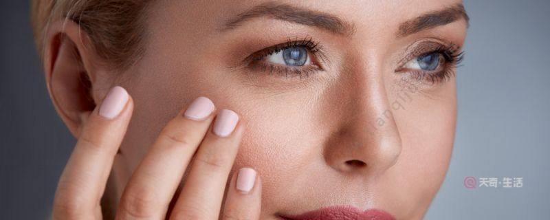 Guerlain Rejuvenating Honey can be used during the day or at night. Guerlain Rejuvenating Honey can be used during the day and at night.(图1) Should Guerlain Reconstituted Honey be used during the day or at night