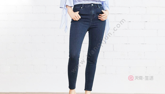 What pants are suitable for a slim sweater? What pants are suitable for a slim sweater?(图2) What pants are suitable for a slim sweater