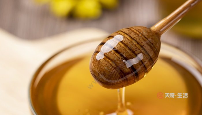 How to Make Toner with White Wine